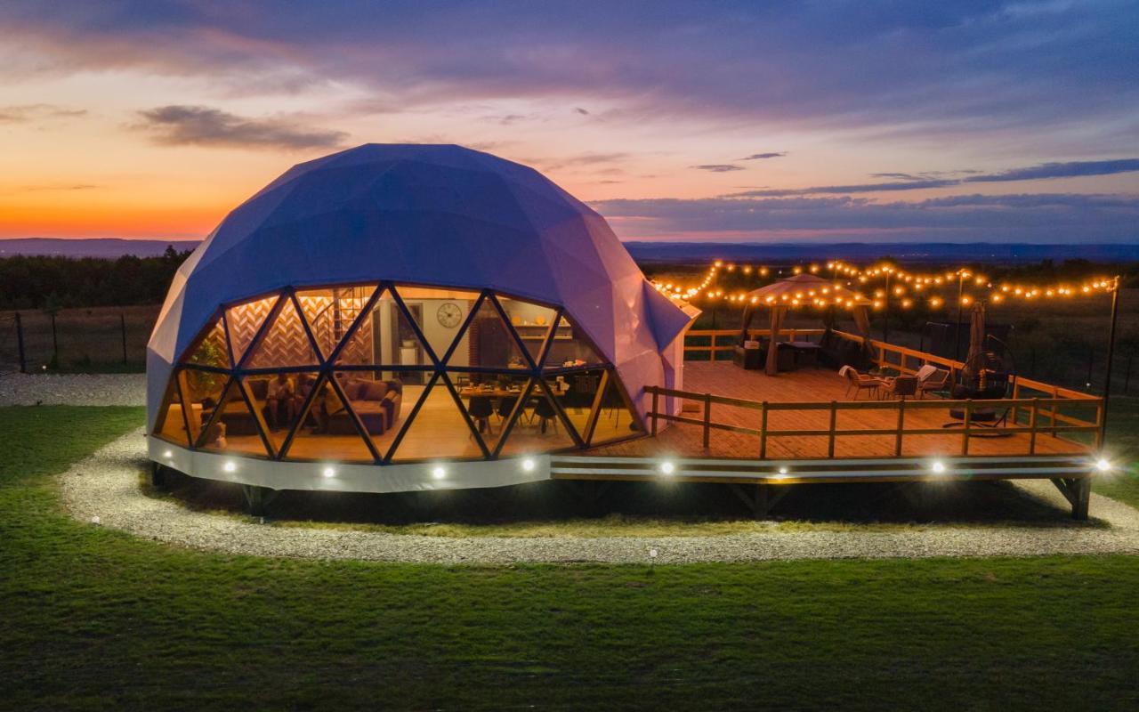 The Dome Breaza Villa Bagian luar foto