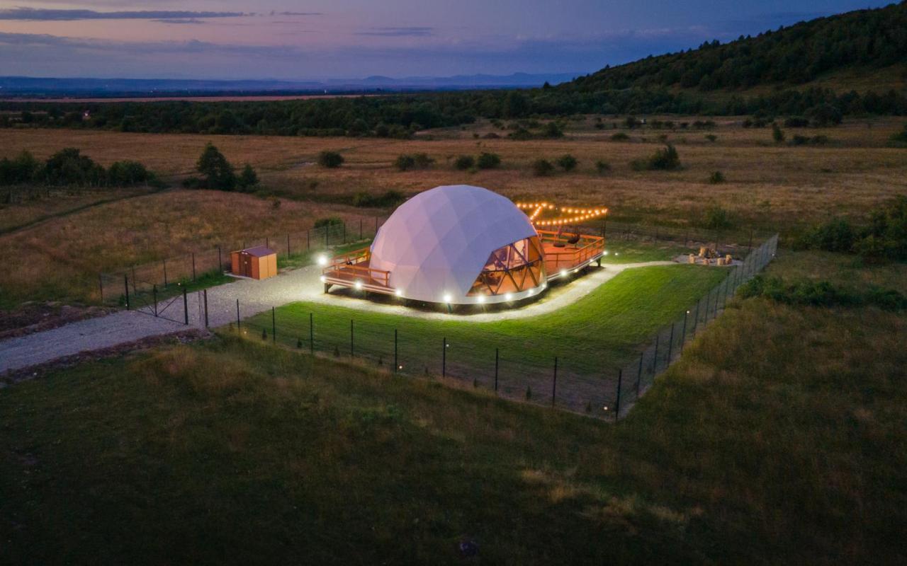 The Dome Breaza Villa Bagian luar foto
